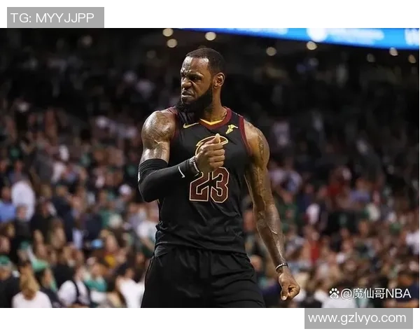 篮球场上的足球巨星们如何跨界引发热议与关注